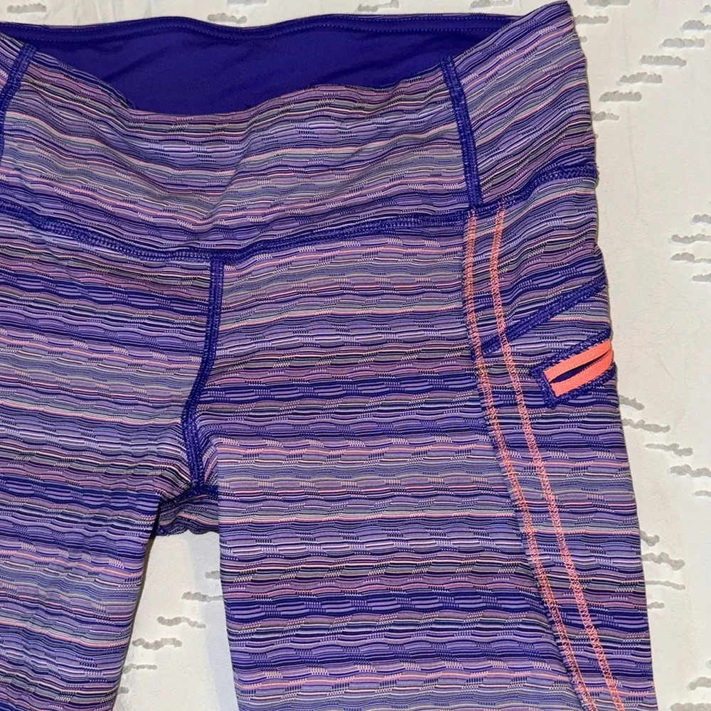 EUC Lululemon Run Top Speed Crop Space Dye Twist Iris Flower Pink Shell 6
